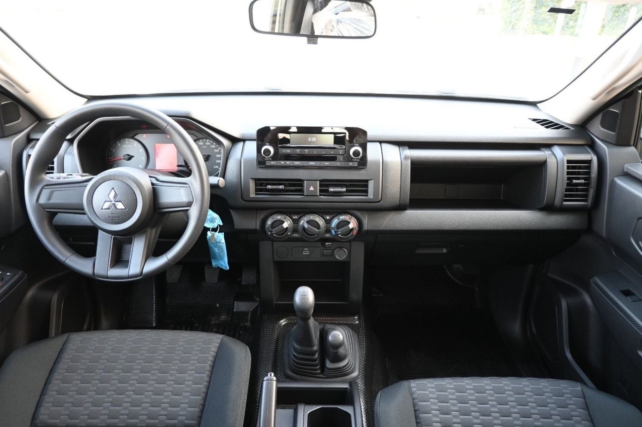 ميتسوبيشي L200 Mitsubishi pickup L200 2.4 petrol MT 2027