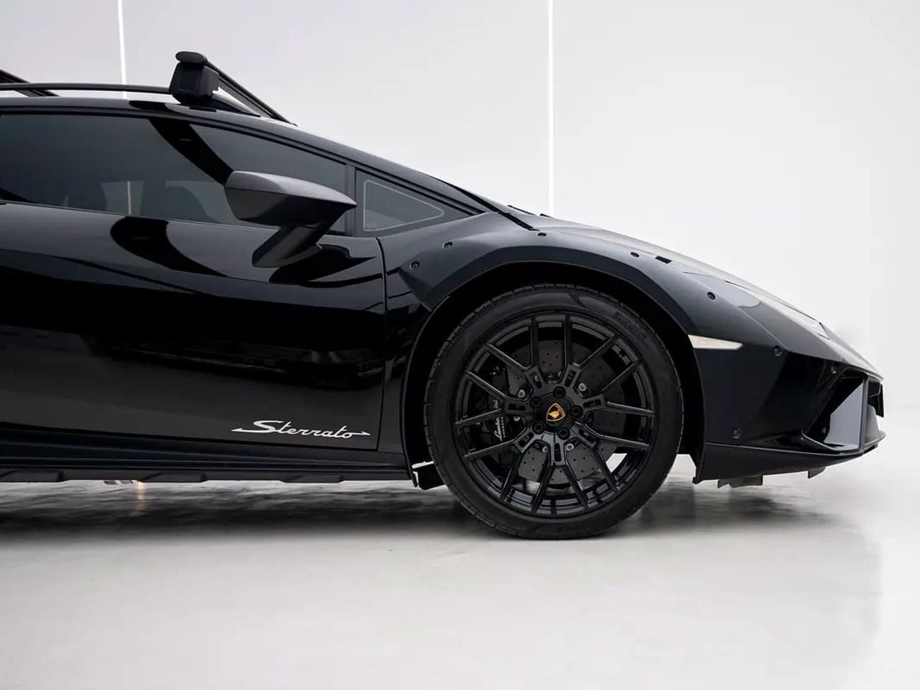 Lamborghini Huracan TECNICA Sterrato | Japanese Specs | NOVITEC exhaust.