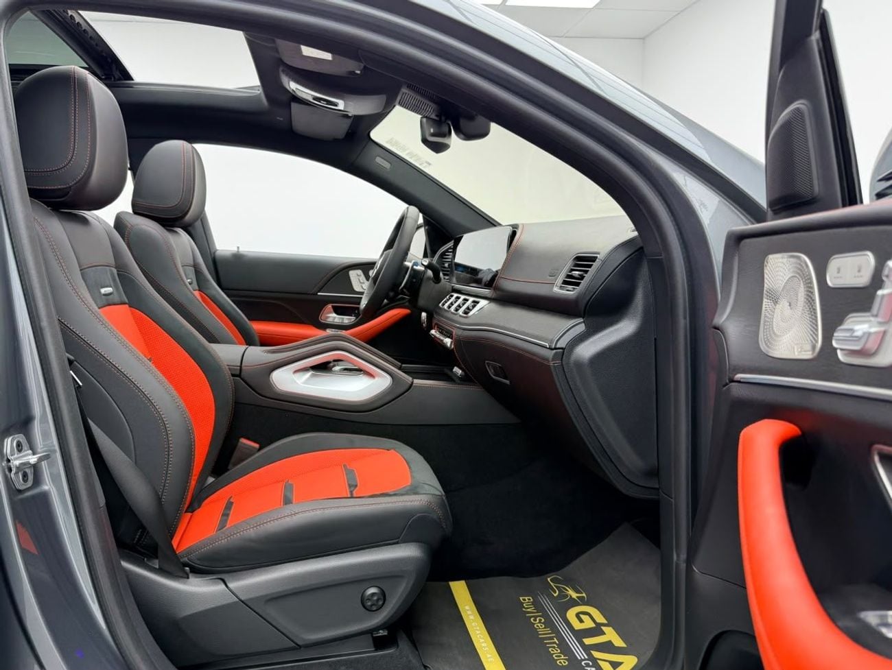 Mercedes Benz GLE53 AMG COUPE 4MATIC+ 2024 Mercedes Benz GLE53 AMG Coupe, 5 Years MB Warranty + Service Pack, Low Km, Fully Loaded, GCC