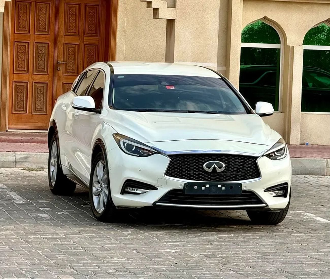 إنفينيتي Q 30 GCC Specs | Compact Luxury Hatchback
