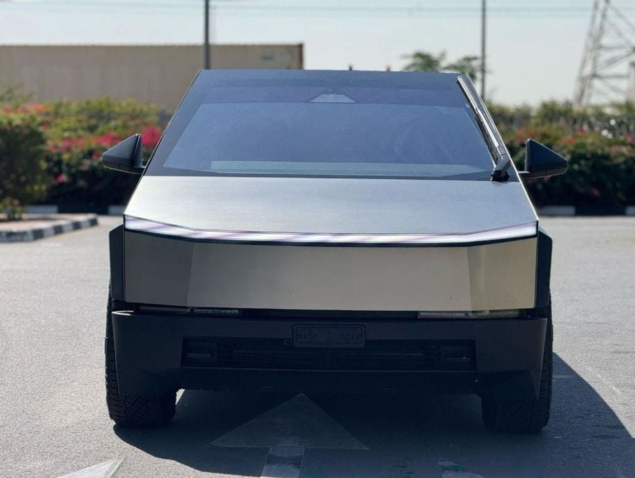 تسلا سايبرتراك فاونديشن سيريز AWD AMERICAN SPEC NEAT AND CLEAN