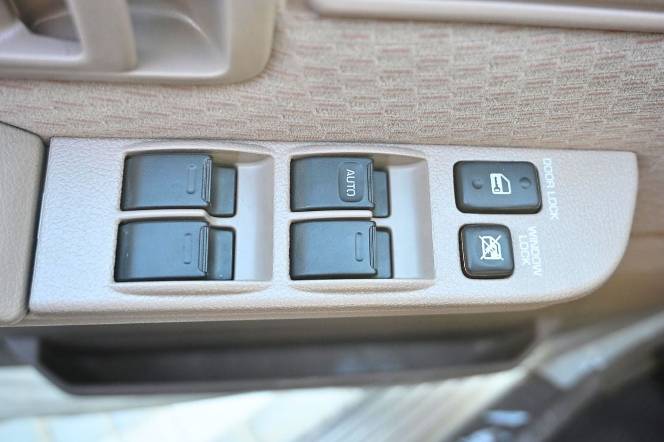 Toyota Land Cruiser 70 LC76 2.8L Manual Diesel