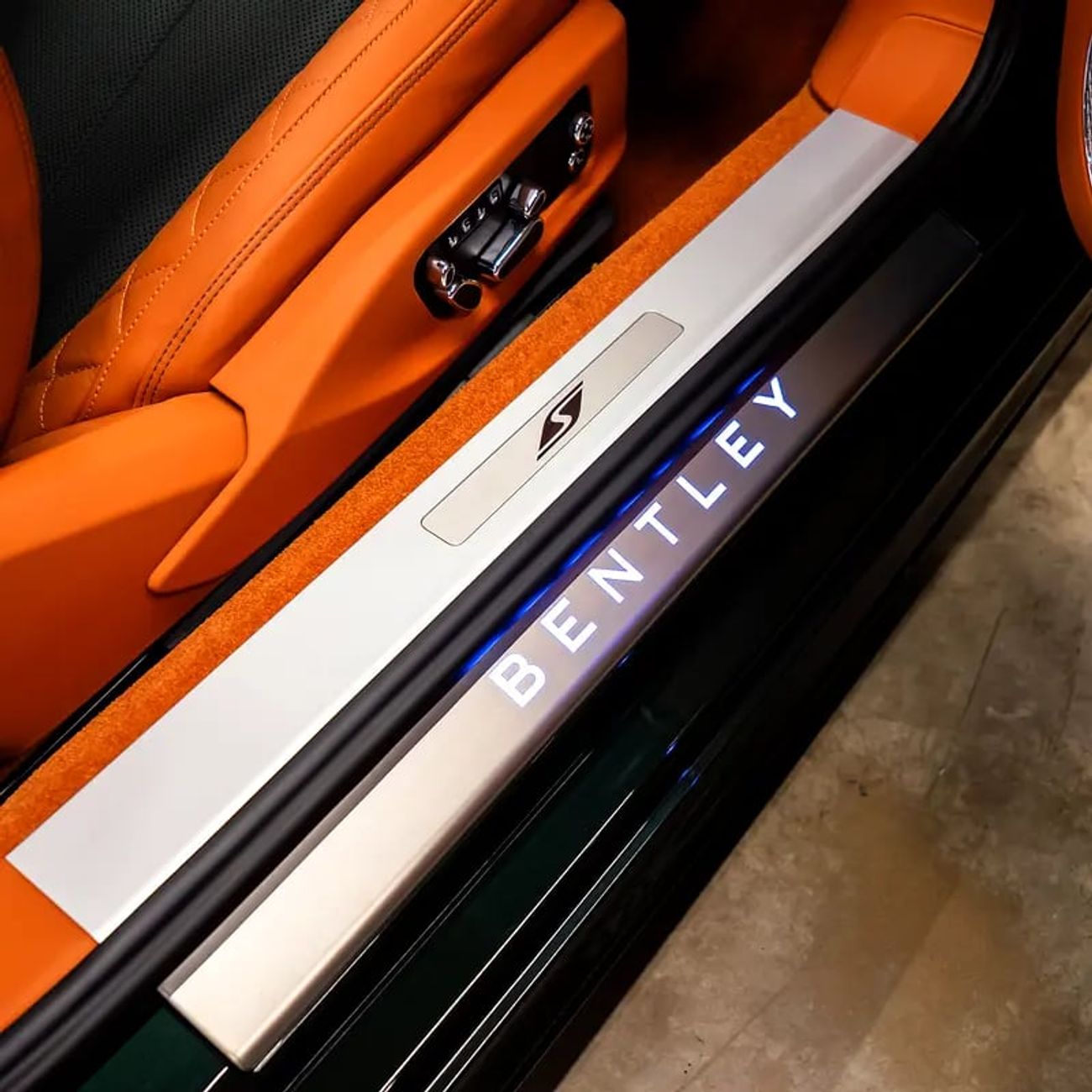 بنتلي كونتيننتال GTC 1ST EDITION 17,249 p.m • 0% Downpayment • GTC • 1 Year Warranty