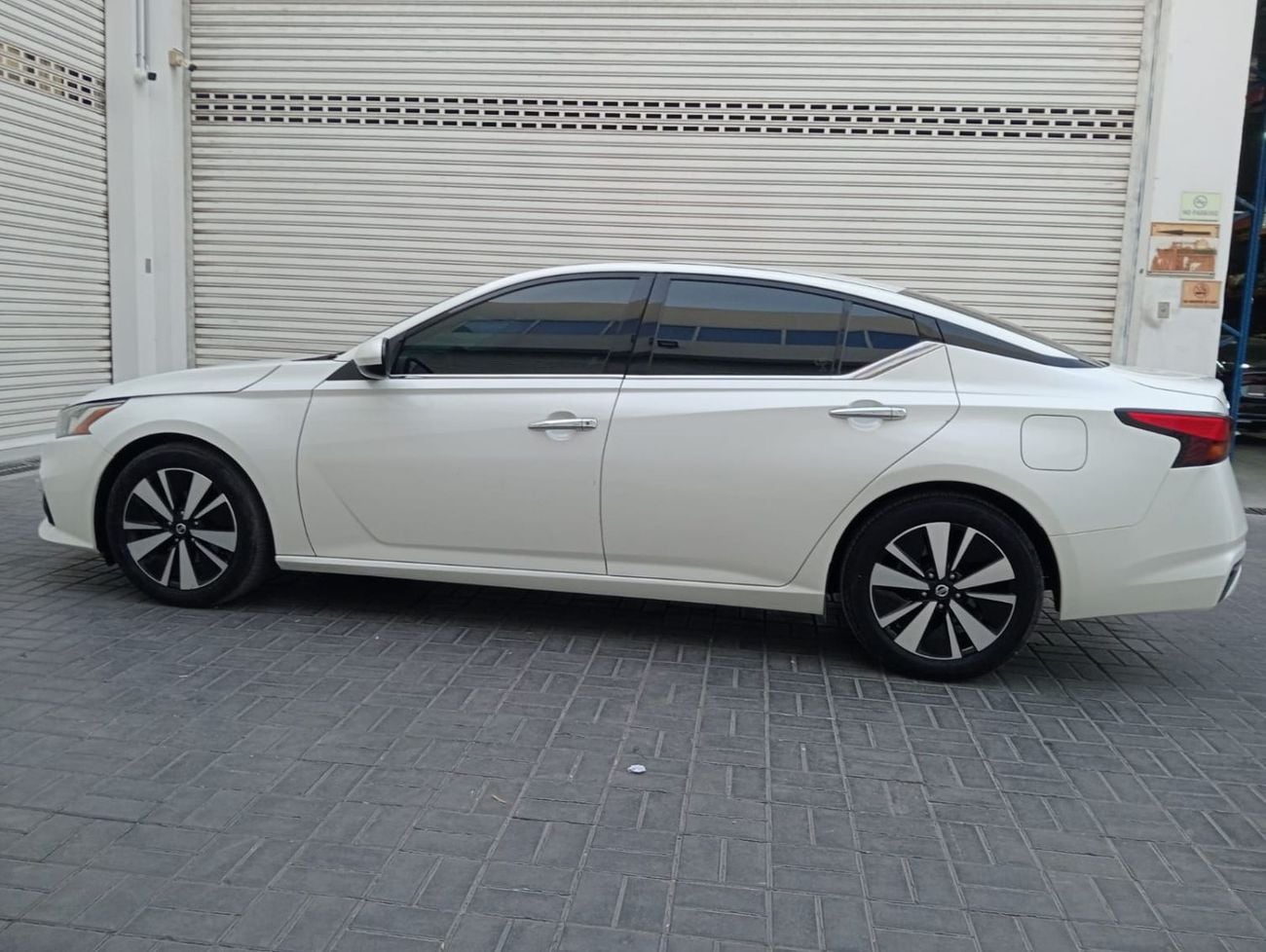 Nissan Altima SV