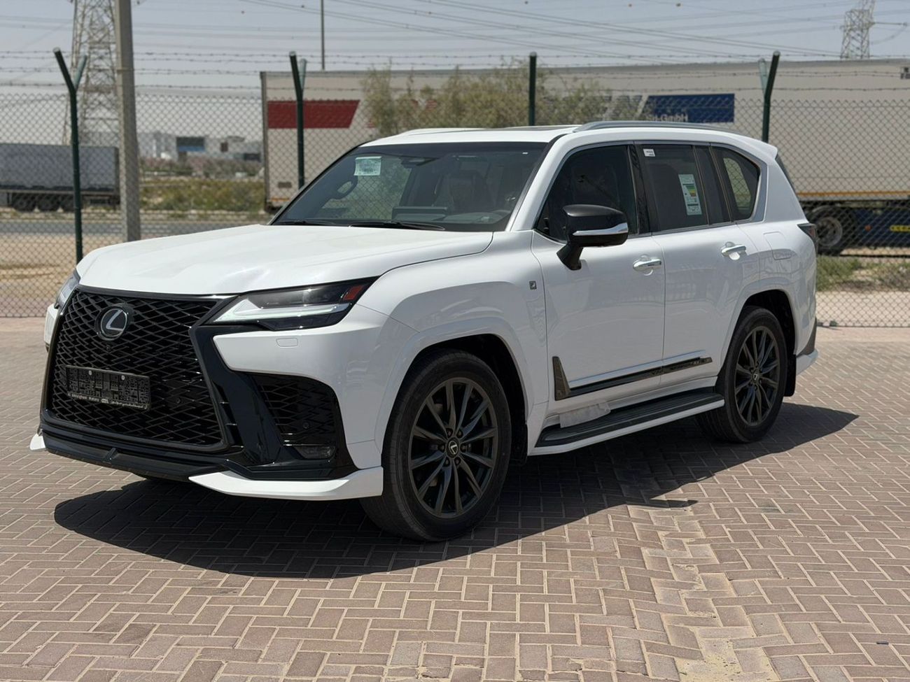 لكزس LX 600 SIGNATURE LEXUS LX600 3.5L twin turbo Model 2026
