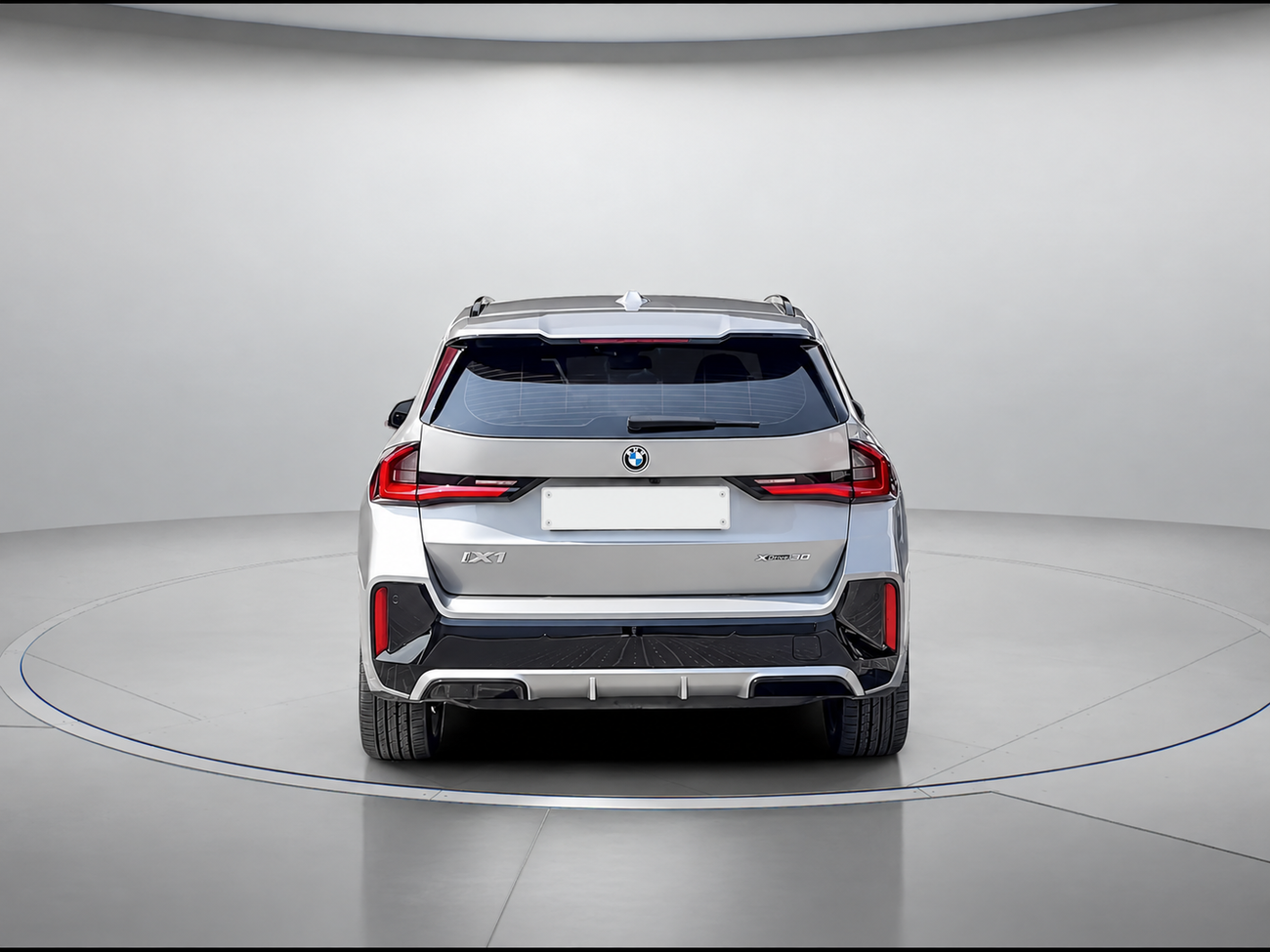 بي أم دبليو iX1 XDRIVE30 لوكس M SPORT PACKAGE