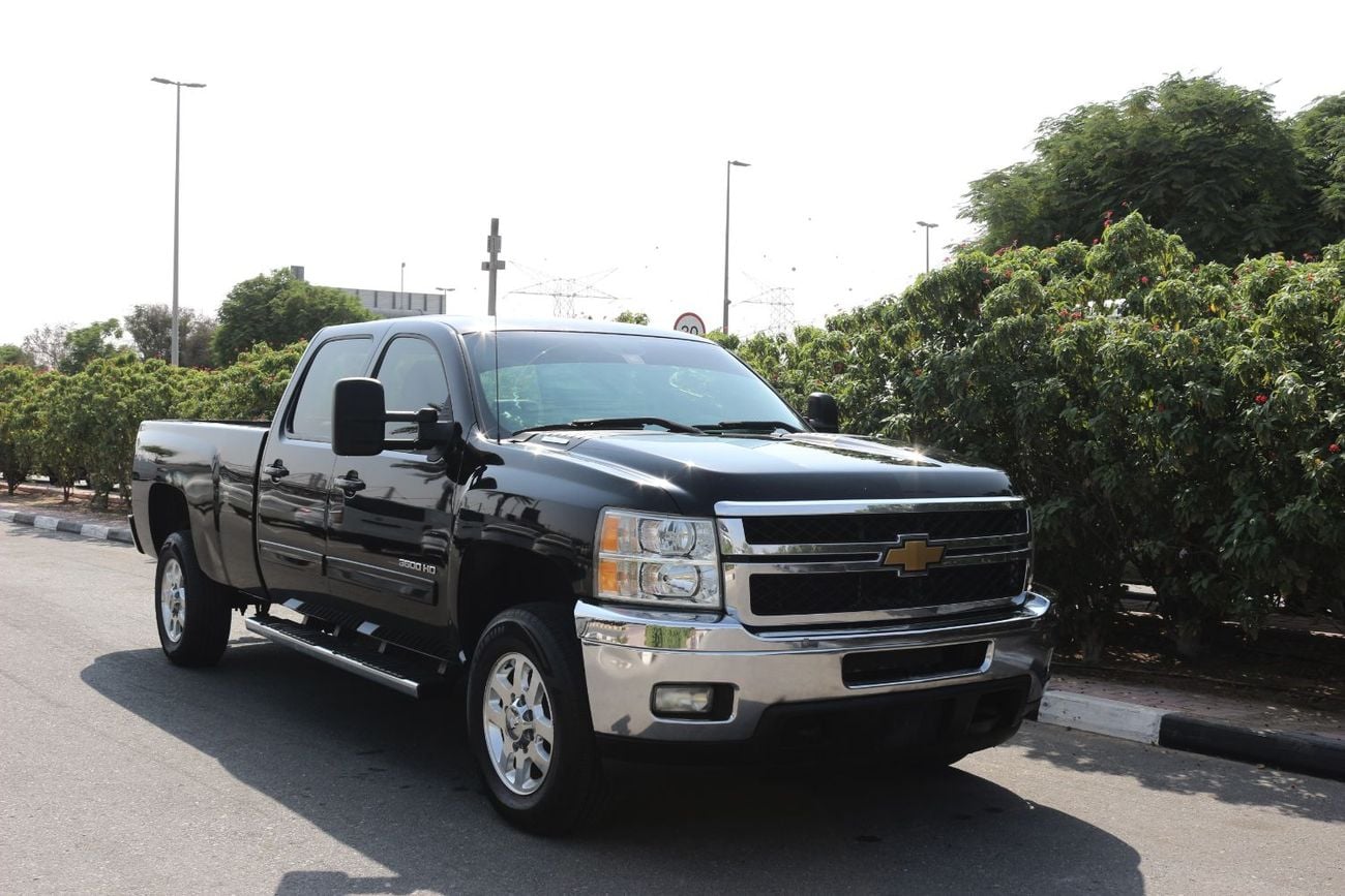 Chevrolet Silverado 3500 EXT/CAB Model 2013 Gulf space