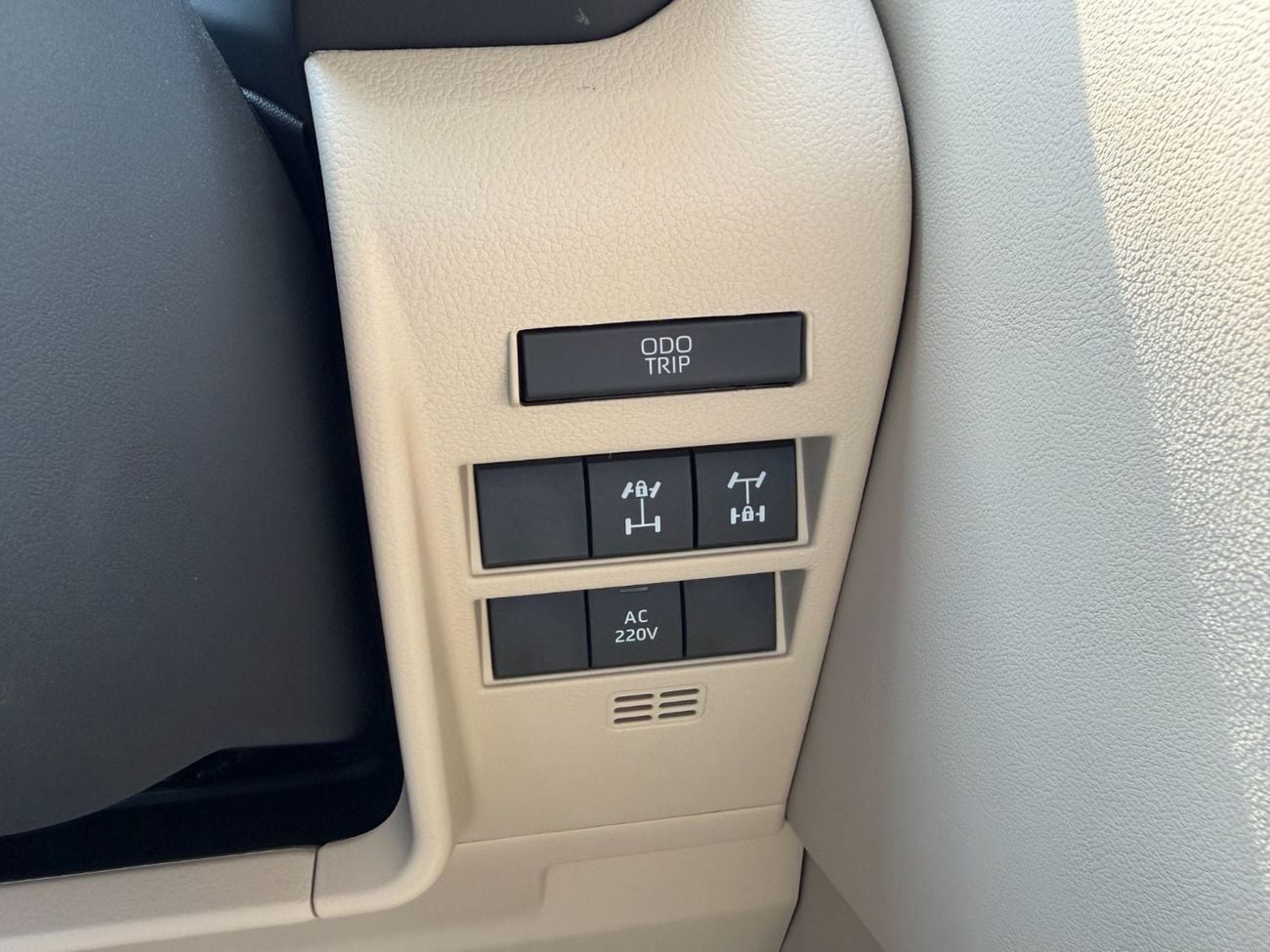 Toyota Land Cruiser VX HYBRID 2025