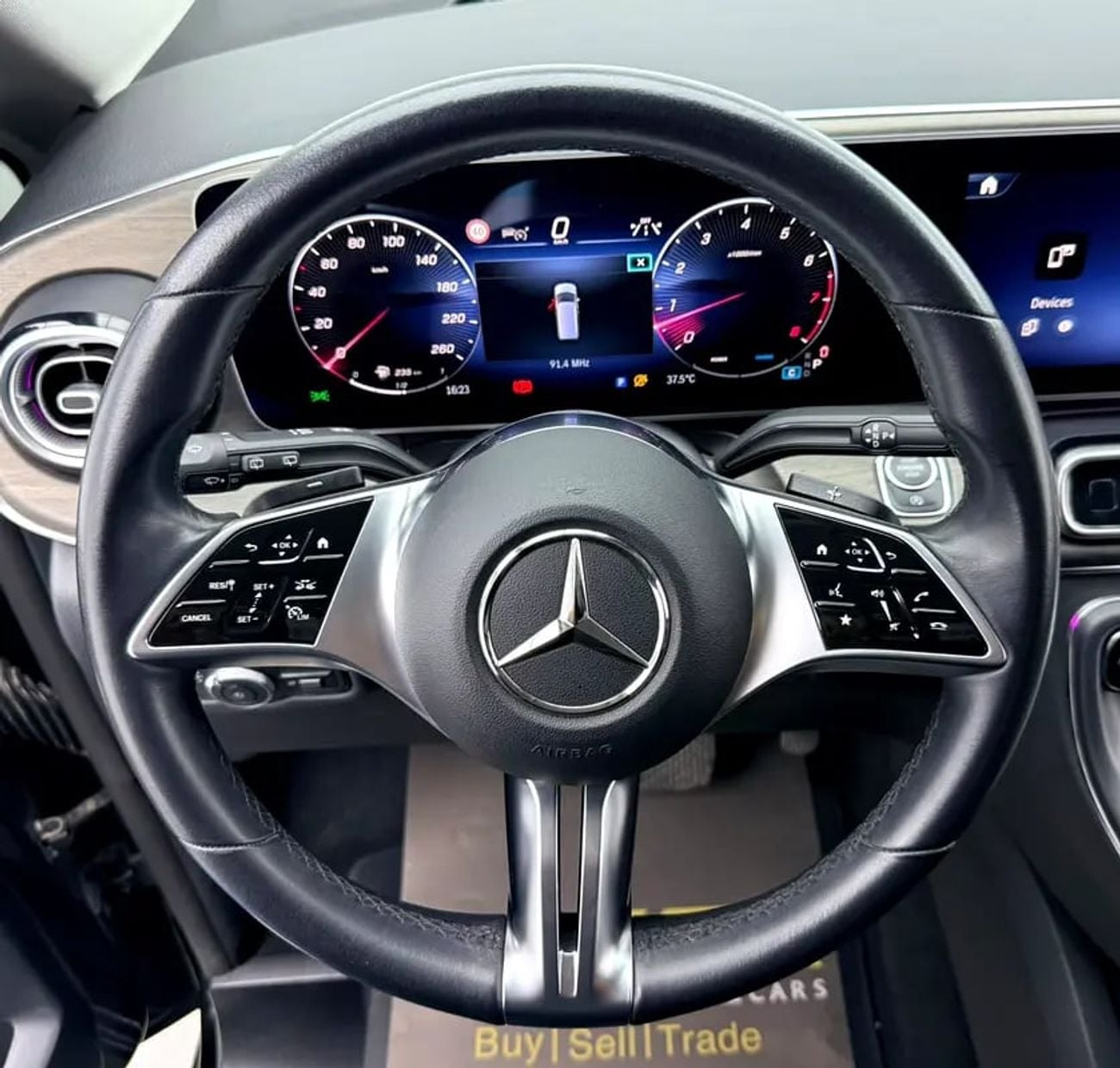 Mercedes Benz V300 V300, Mercedes Warranty + Service Pack, Full MB Service History, Low Km, GCC