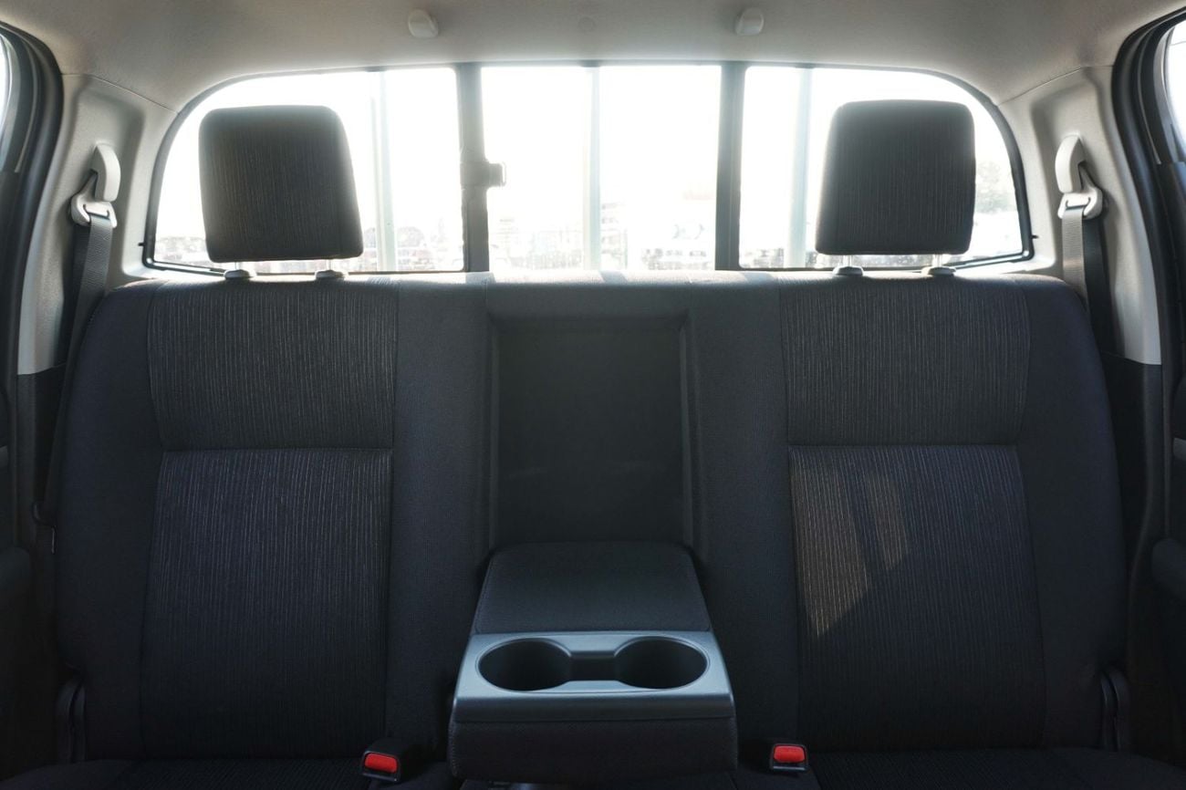 Toyota Hilux SR5 *2026 MODEL: TOYOTA HILUX 4X4 DC 2.4L DIESEL A/T FULL OPTION W/O COOL BOX*