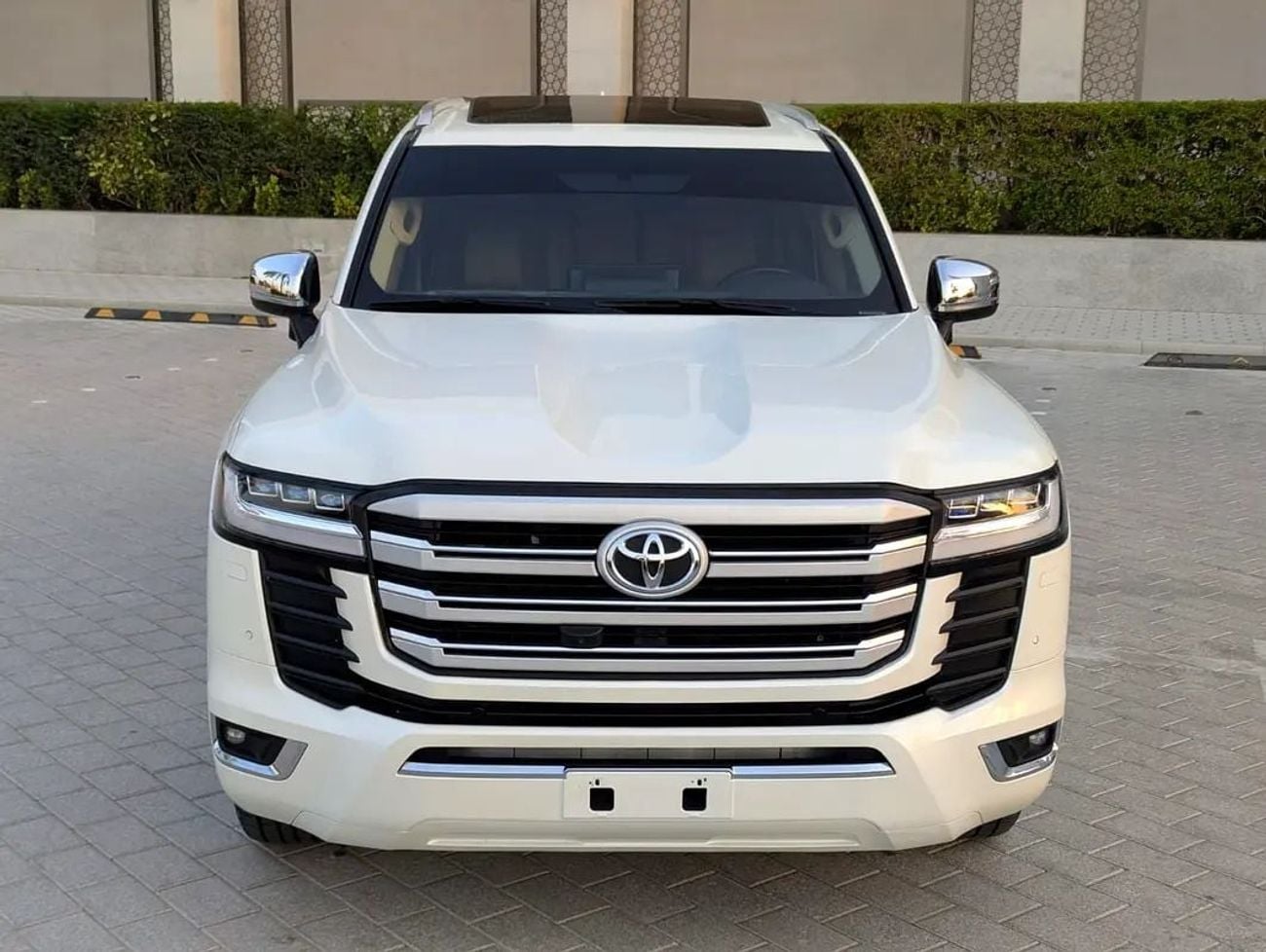 Toyota Land Cruiser VXR GCC Specs Top Full Option Twin-Turbo V6 Excellent Condition