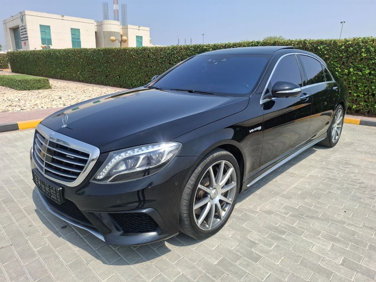 مرسيدس بنز S 63 AMG STANDARD
