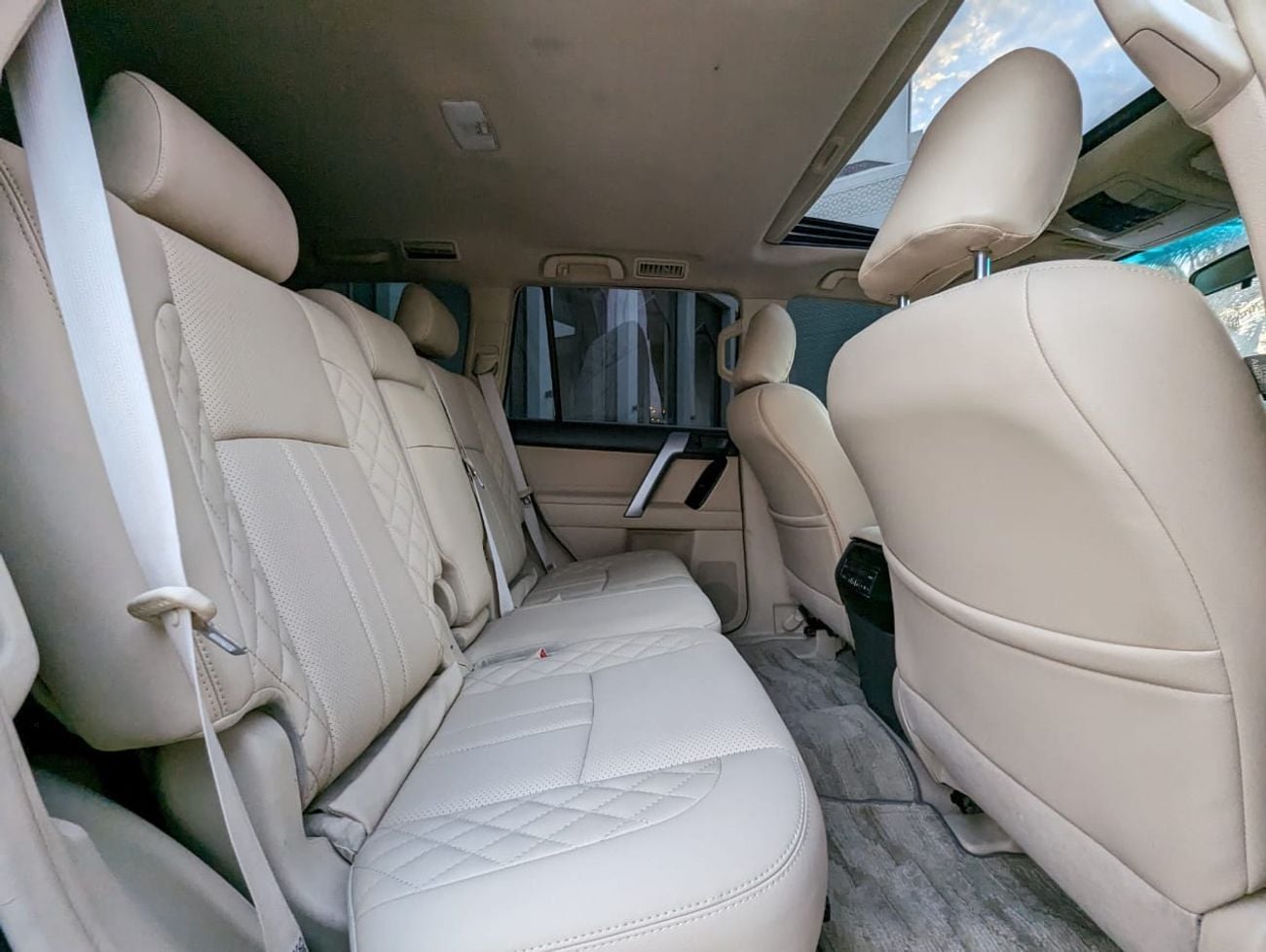 Toyota Prado TX-L Toyota landcruser Prado year 2016 petrol engine 7 seater 6 cylinder black colour