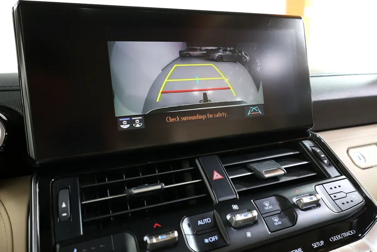 Toyota Land Cruiser VXR GCC Specs-Under warranty-in impeccable condition