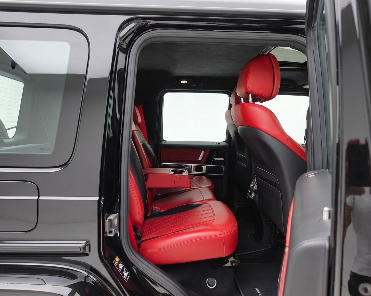 Mercedes Benz G63 AMG STANDARD l Night Package 2020 | GCC Specs | 2 Keys | AED 8,421 / Monthly