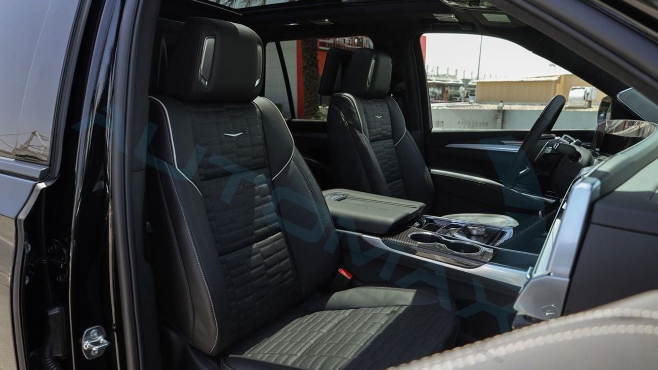 كاديلاك إسكالاد V SERIES 2026 6.2L Supercharged V8 With 5 Years Unlimited Mileage Warranty