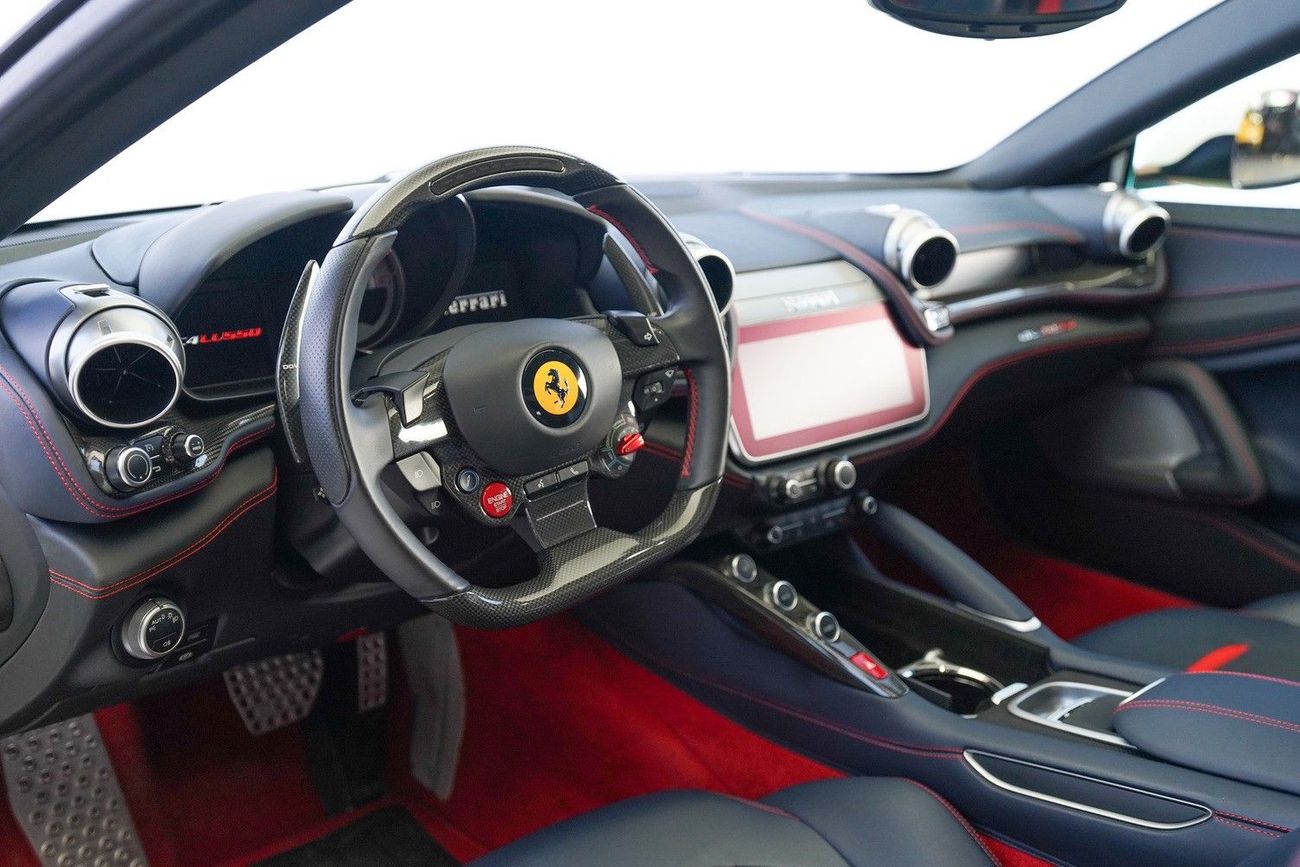 فيراري جي تي سي 4 لوسو LUSSO