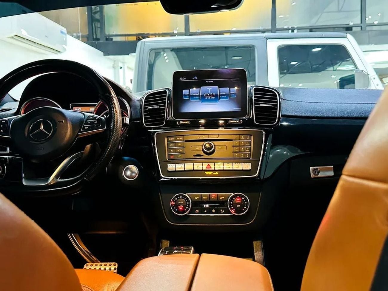 مرسيدس بنز GLE 43 AMG STANDARD