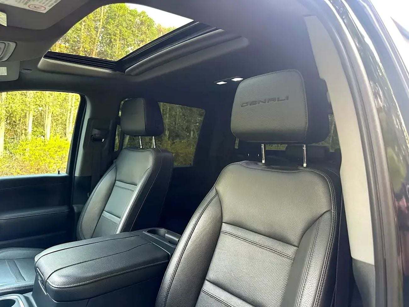 GMC Sierra DENALI 2500 HD Denali | 6.6L V8 Turbo 445 HP | Perfect Condition