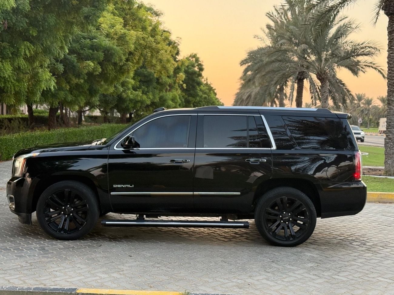 GMC Yukon DENALI