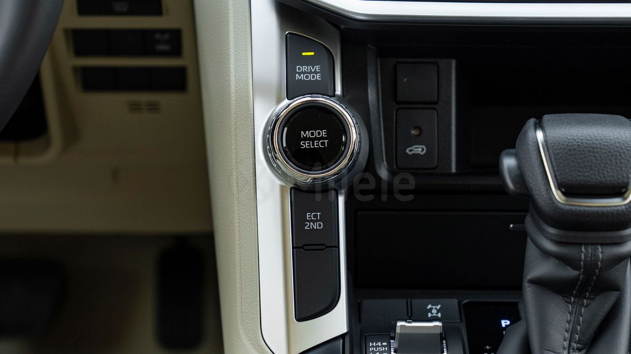 Toyota Land Cruiser GXR