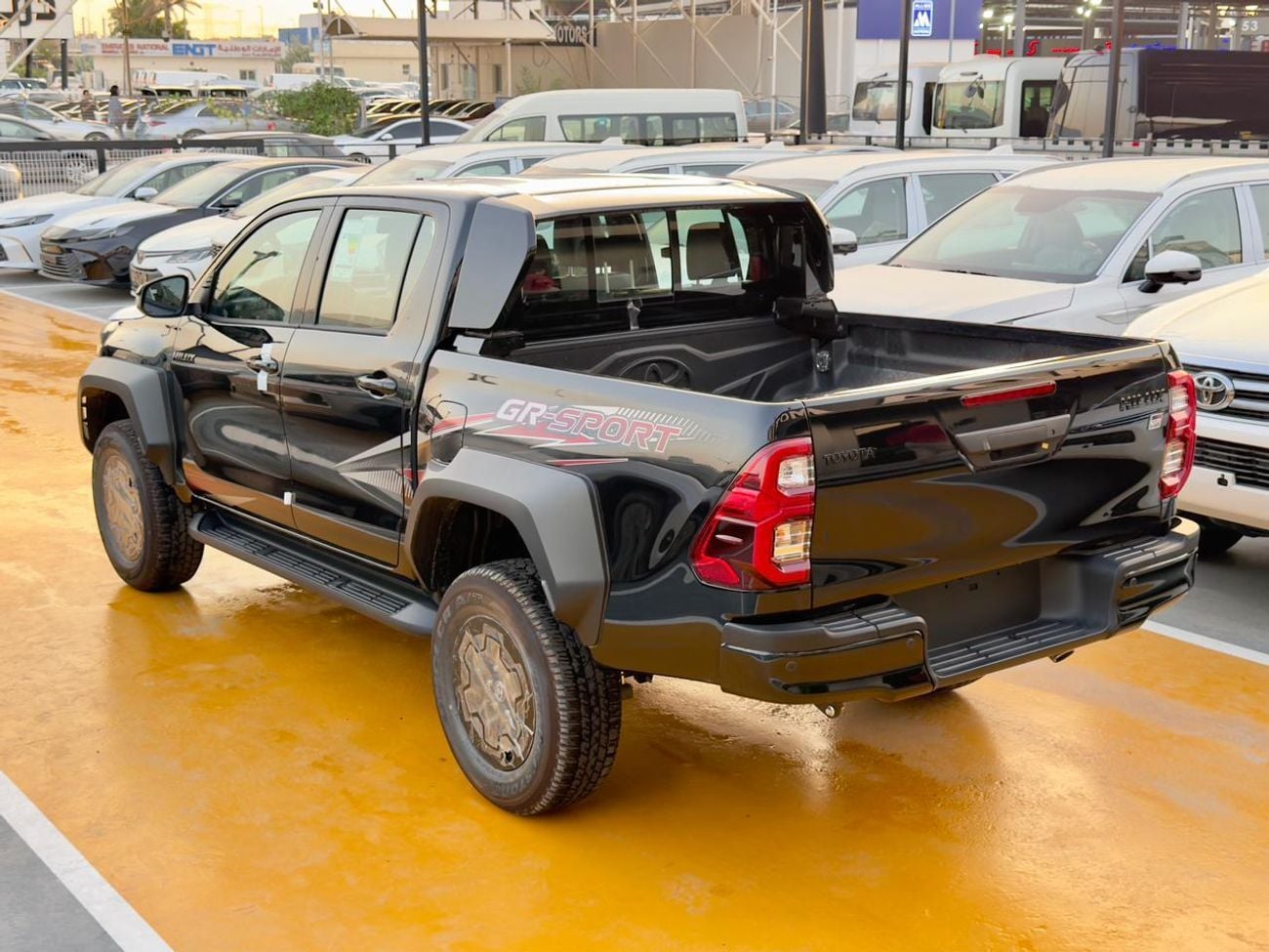 تويوتا هيلوكس TOYOTA HILUX