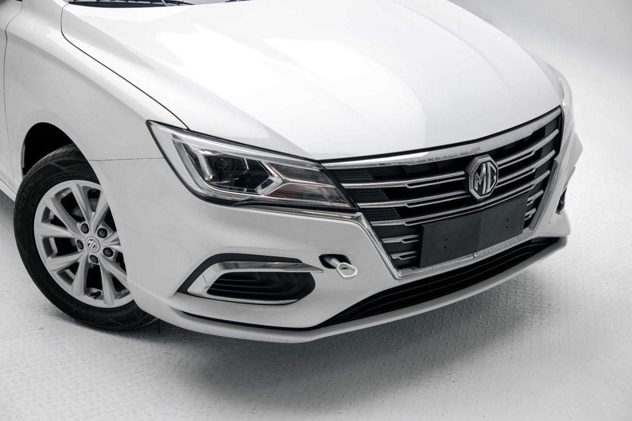 MG 5 STANDARD STD 1.5L - White Inside Beige | Export Only