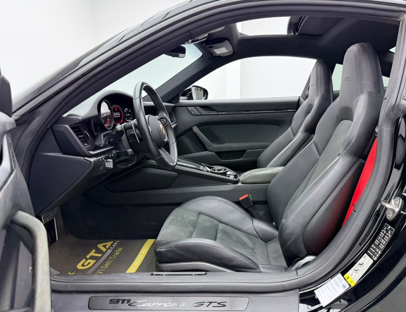 Porsche 911 CARRERA GTS