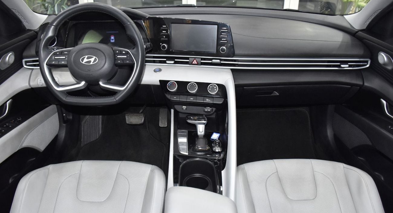 Hyundai Elantra COMFORT EXCELLENT DEAL for our Hyundai Elantra ( 2024 Model ) in Blue Color Chinese Specs