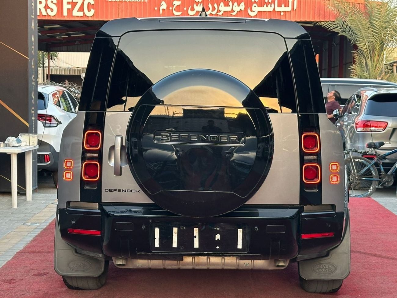 Land Rover Defender 3.0 L (P400) - 6 Cylinder Turbo (Mild Hybrid) - 400 Hp