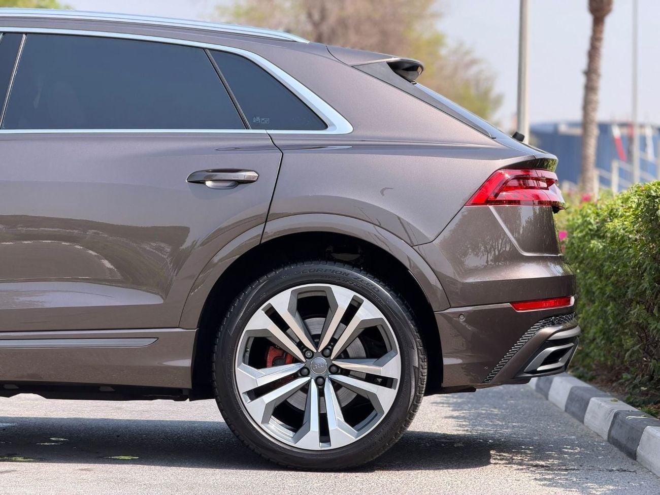 Audi Q8 55 TFSI S-LINE Audi Q8 2019 Gcc V6 o e owner