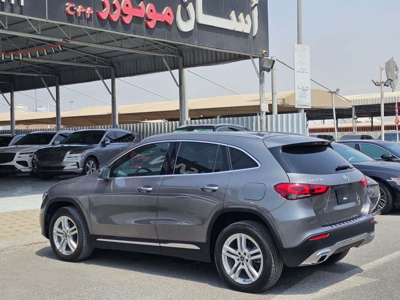 Mercedes Benz GLA250 STANDARD