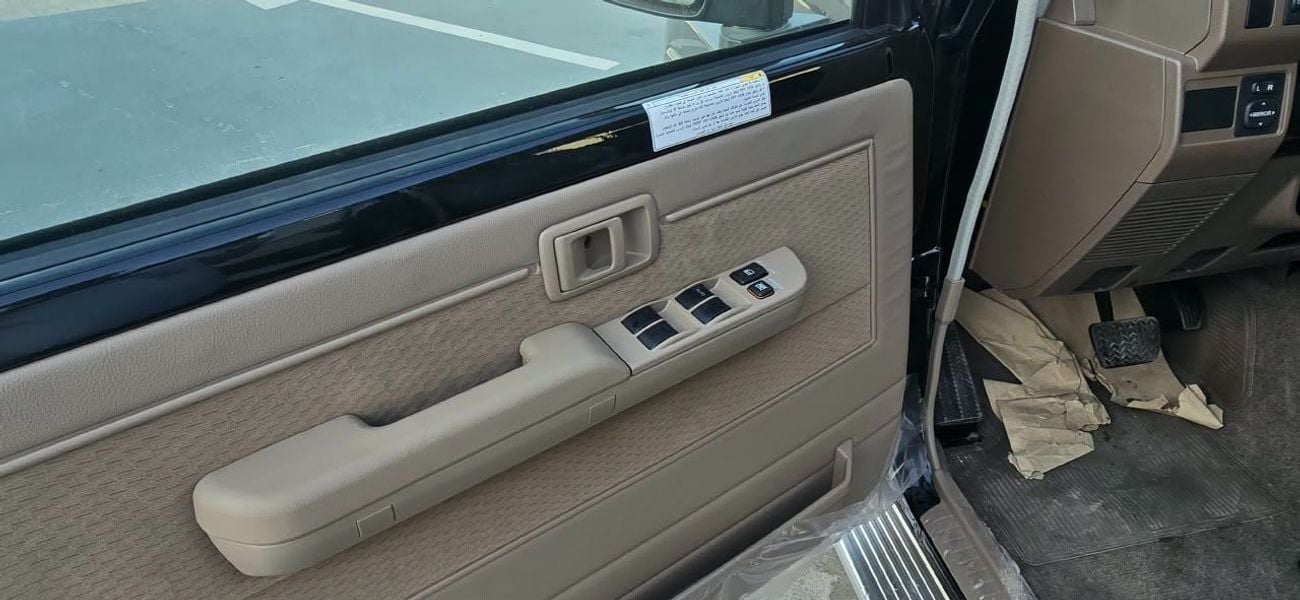 Toyota Land Cruiser 70 LC76 LX