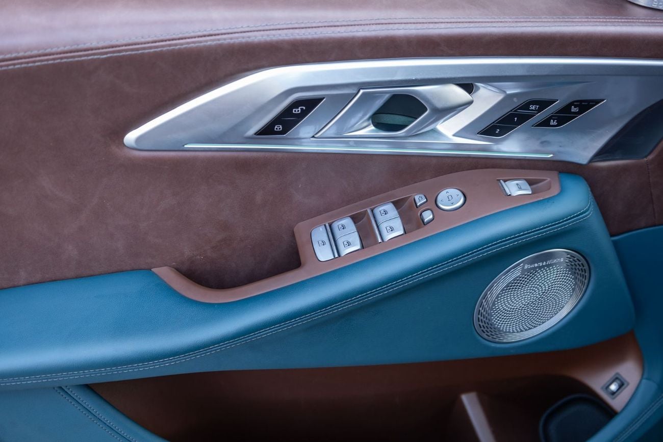 بي أم دبليو XM LABEL RED سيارة BMW XM موديل 2023 بعقود خليجية تحت ضمان الوكالة