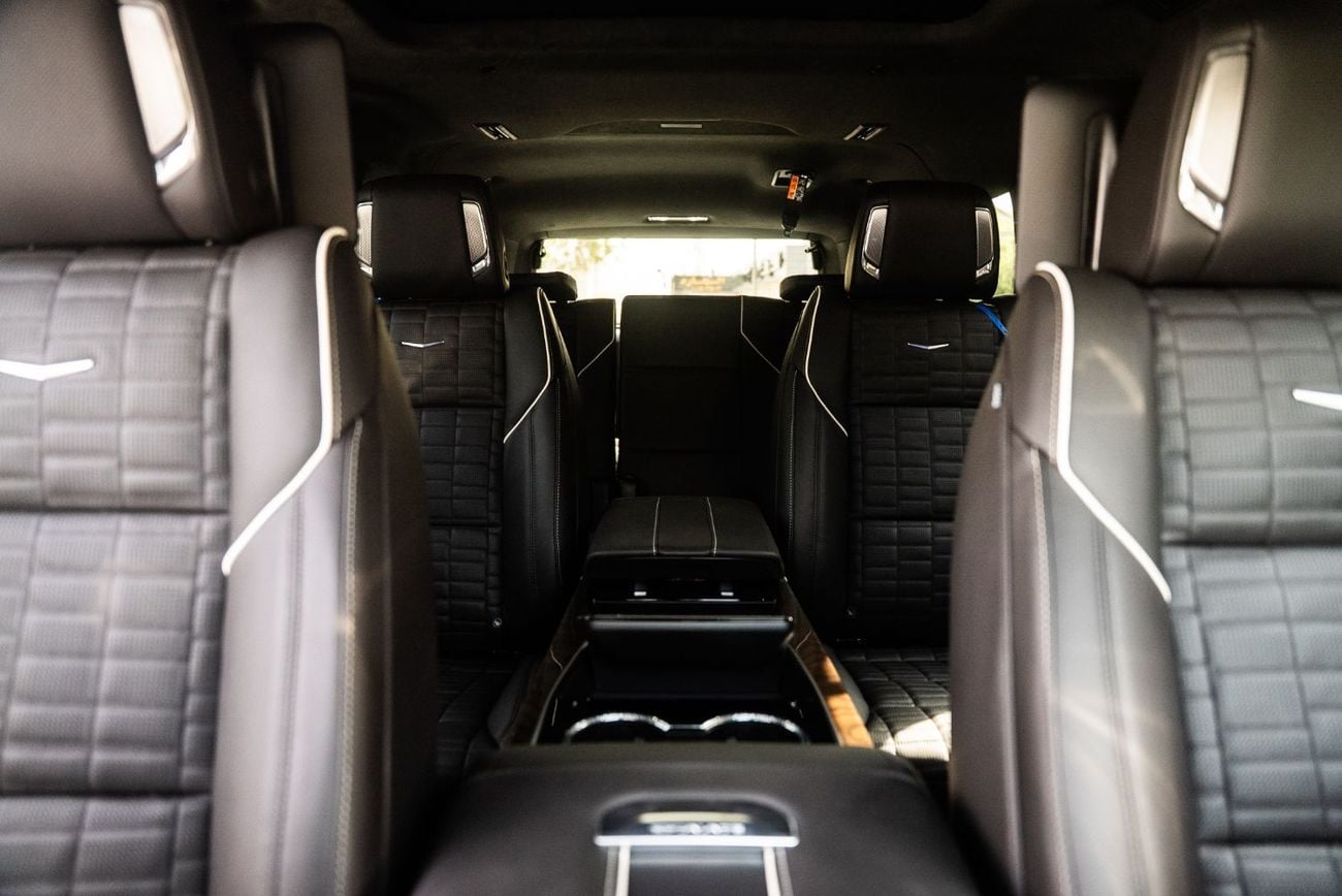 كاديلاك إسكاليد ESV بريميوم لاكجوري بلاتينيوم Executive American Specs 2026 Brand New