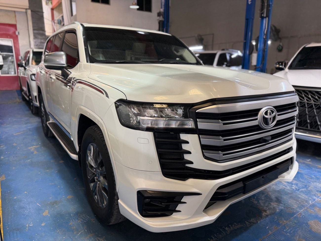 Toyota Land Cruiser VXR