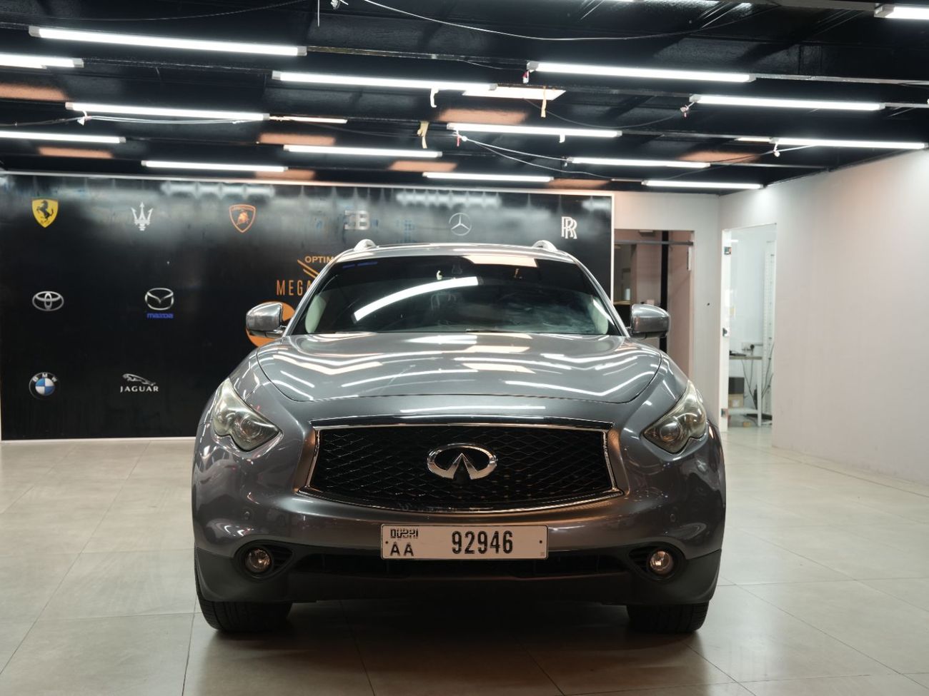 Infiniti QX70
