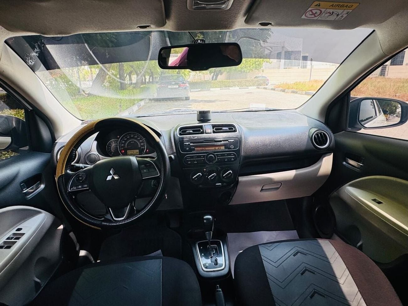 Mitsubishi Attrage GLX