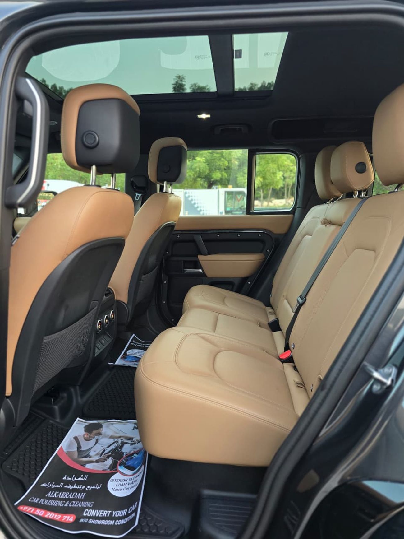 لاند روفر ديفندر 110 X-DYNAMIC HSE P400 Defender 110 2025 - GCC Specs - Under warranty - Service free 2 years - 2 Keys