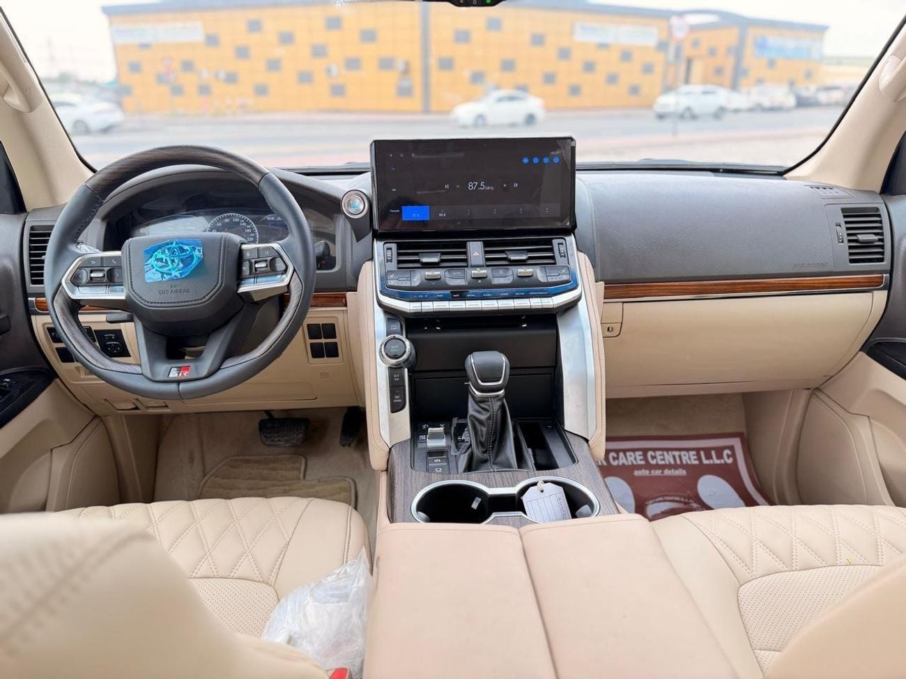 Toyota Land Cruiser GXR 4.0L Model 2017 Upgraded to 2025 Shape Pull Option GCC Specification