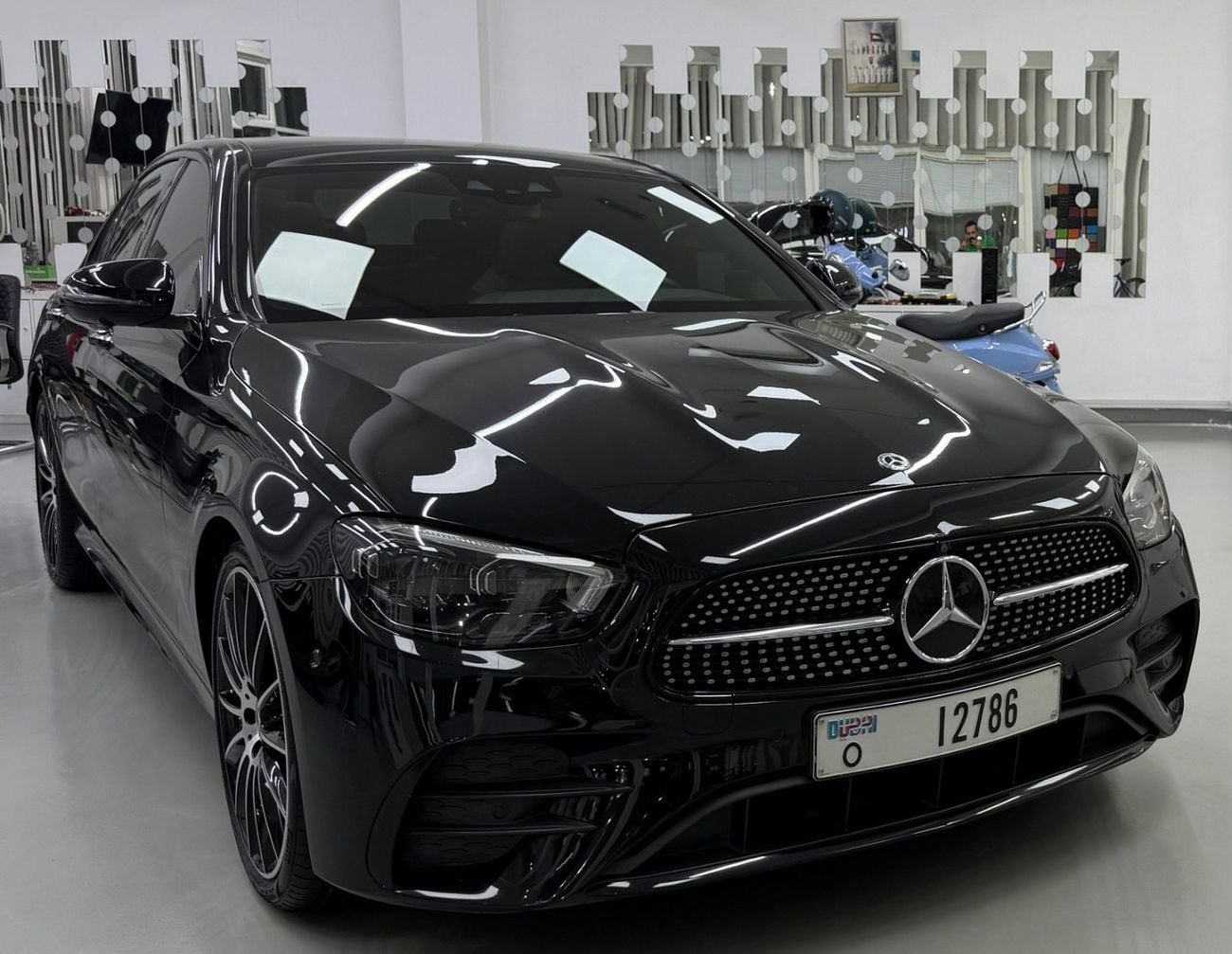 مرسيدس بنز E300 AMG مجلس التعاون الخليجي .. سجل صيانة كامل .. حالة ممتازة .. AMG ..