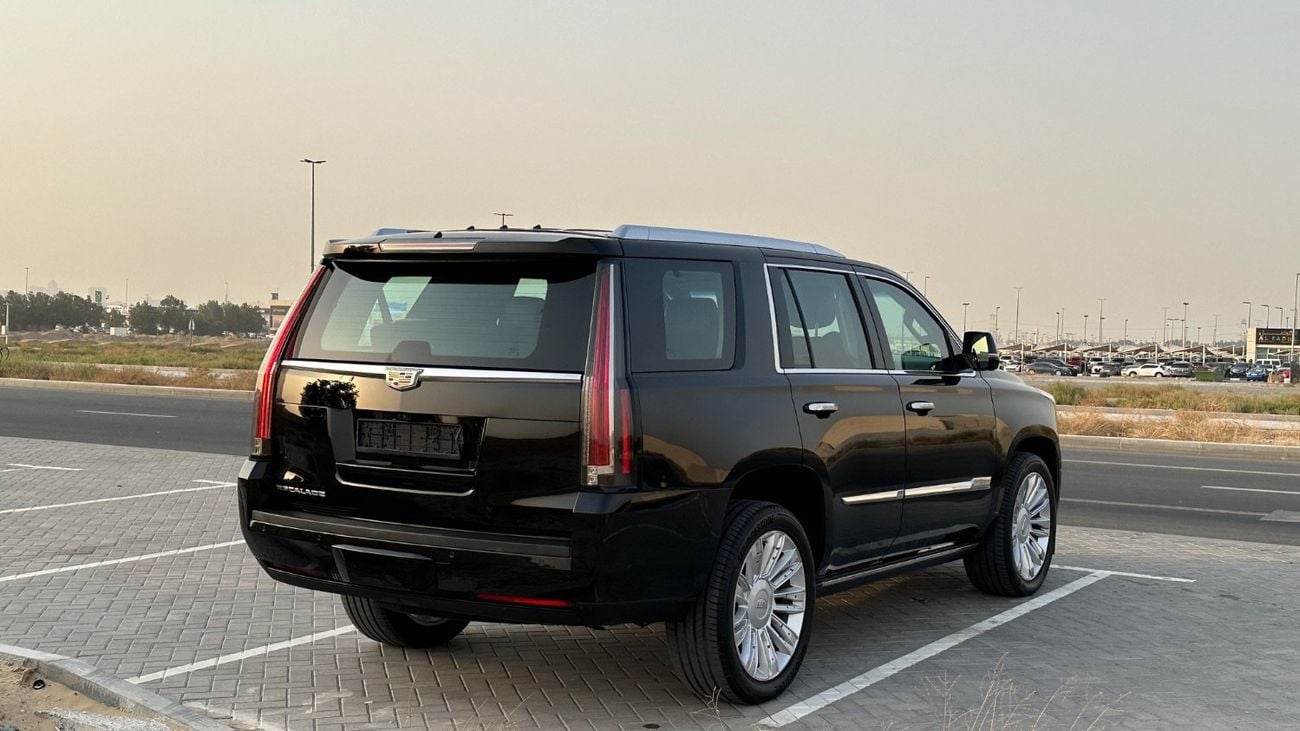 Cadillac Escalade PLATINUM GCC 6.2