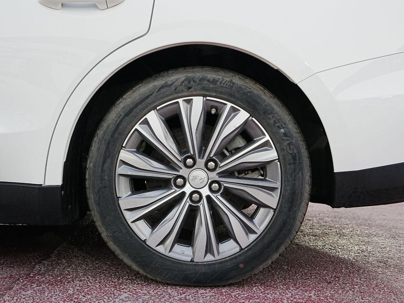 HONGQI E-QM5 T3 EDITION 2024 Sedan Brand New 0Km