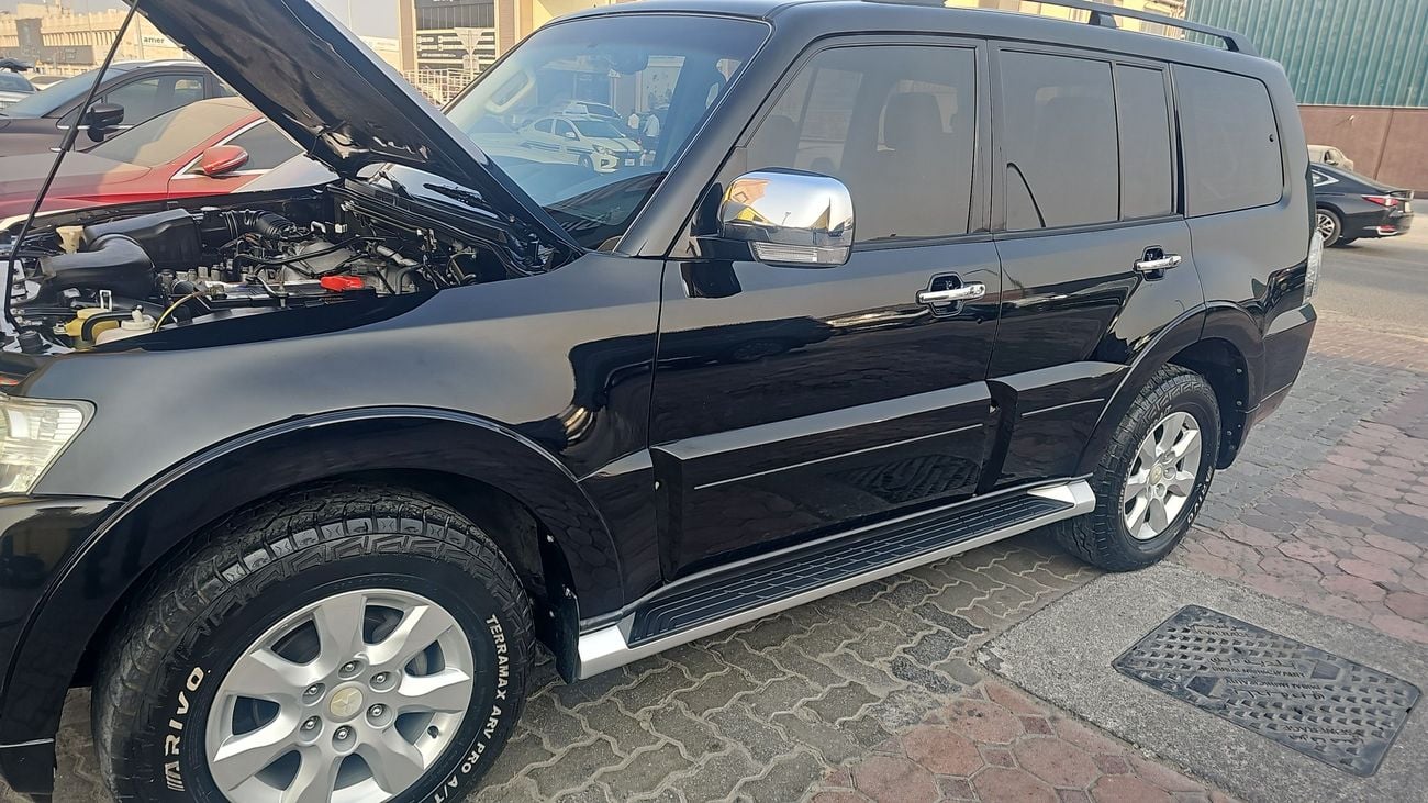 Mitsubishi Pajero GLS MIDLINE
