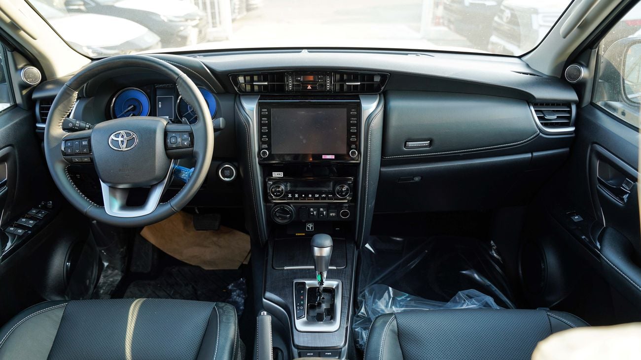 Toyota Fortuner SR5