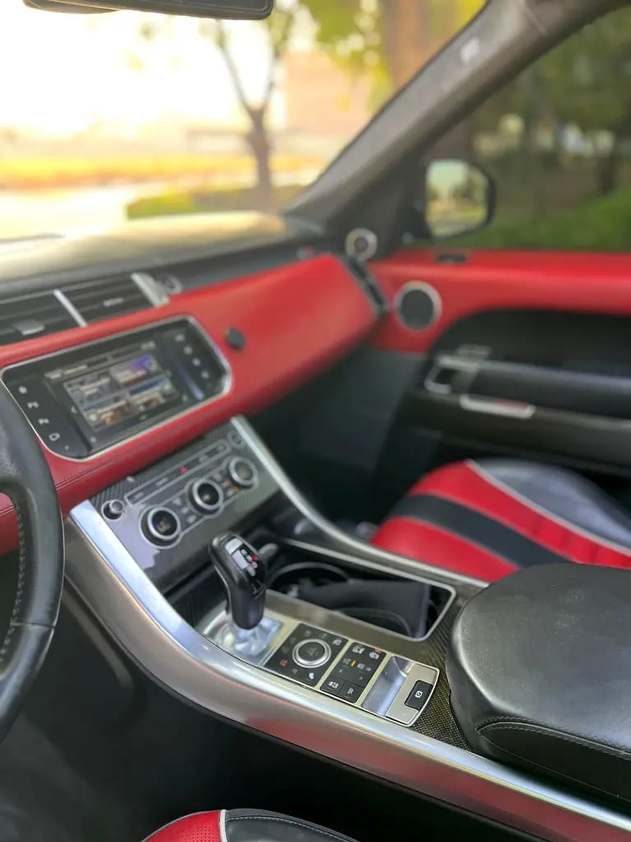 Land Rover Range Rover Sport SVR GCC - Pristine Condition