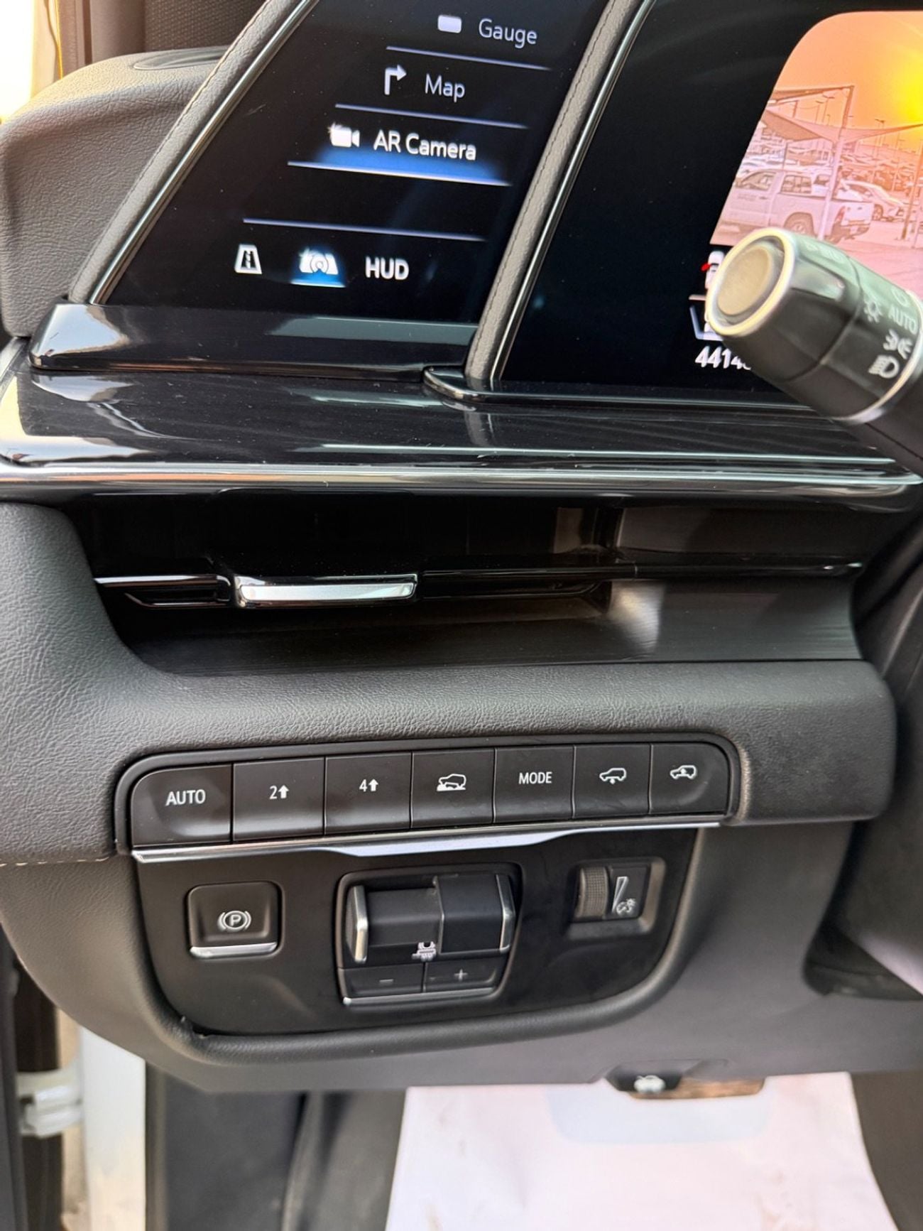 كاديلاك إسكاليد ESV PREMIUM LUXURY