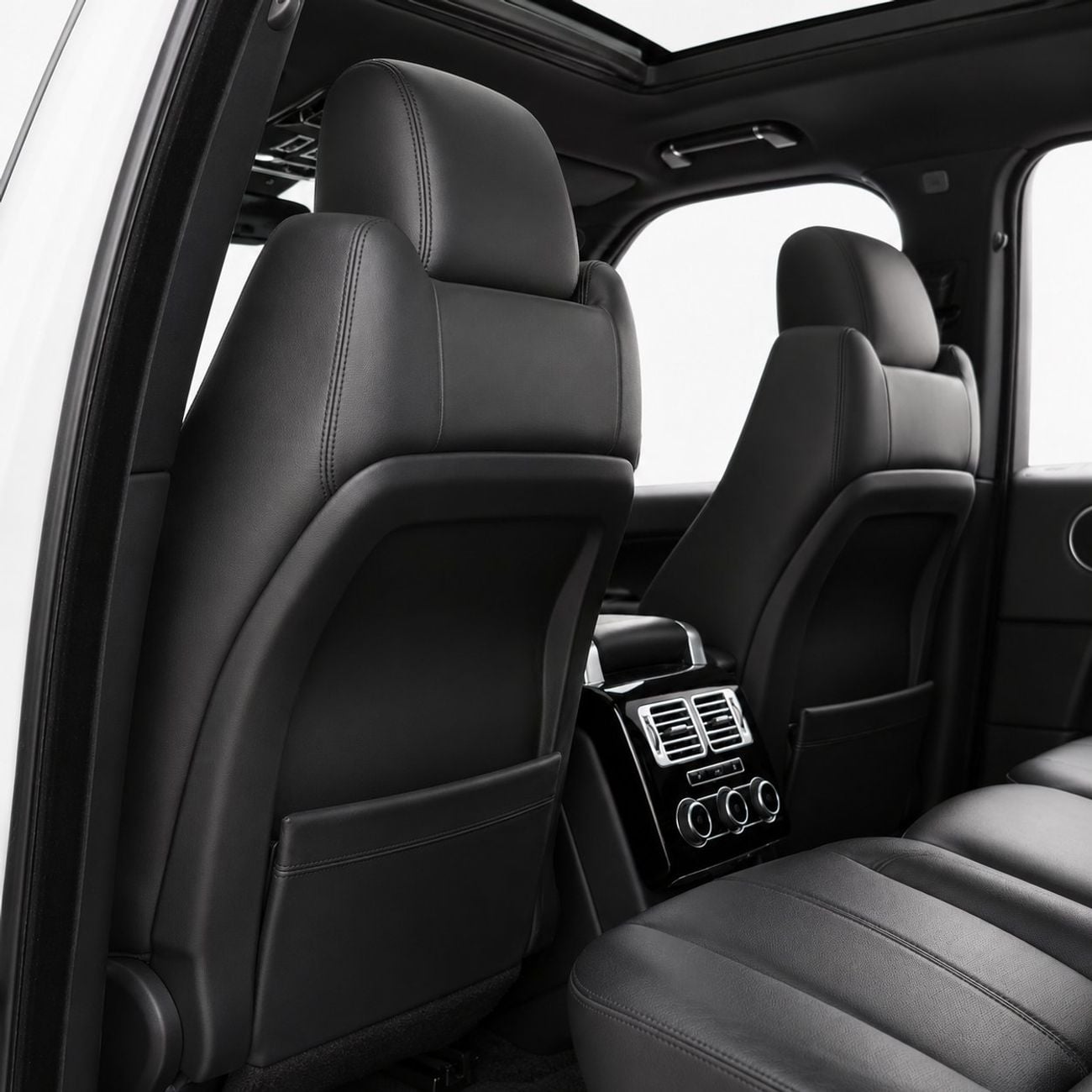 Land Rover Range Rover HSE AED 6,004 P.M • 0% Downpayment • Range Rover HSE • 1 Year Warranty