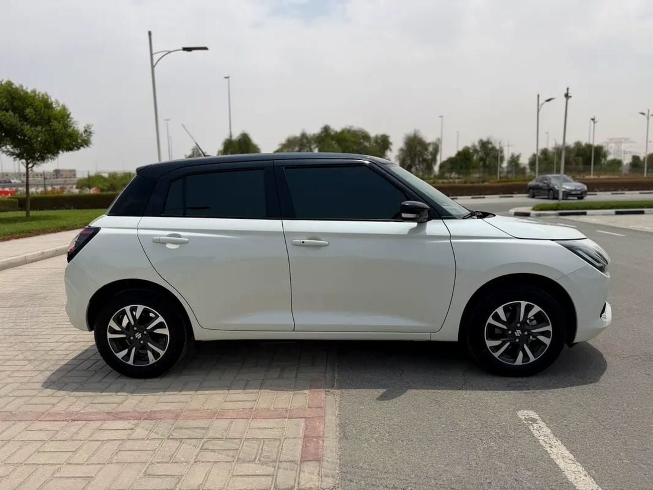 Suzuki Swift GLX GCC Specs (Al Rostmani)