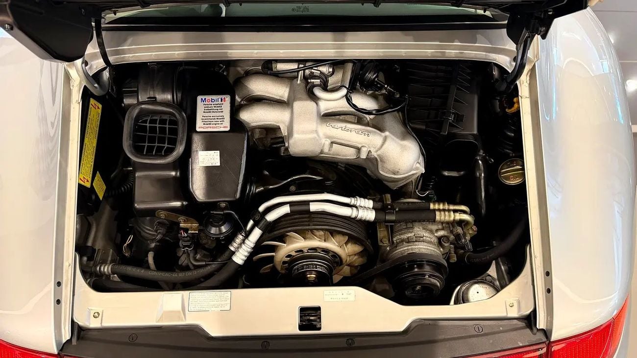 Porsche 911 Carrera 4S (993) - Japanese Specs